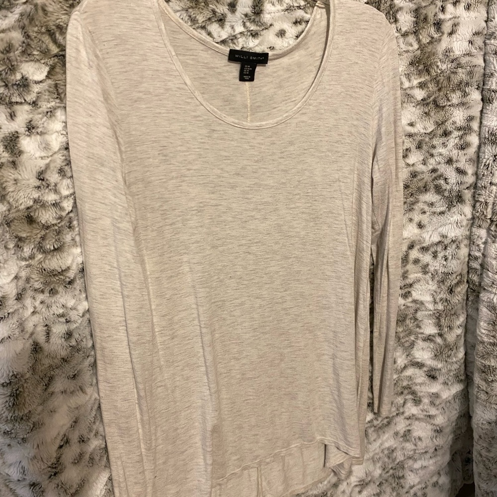 white long sleeve t shirt